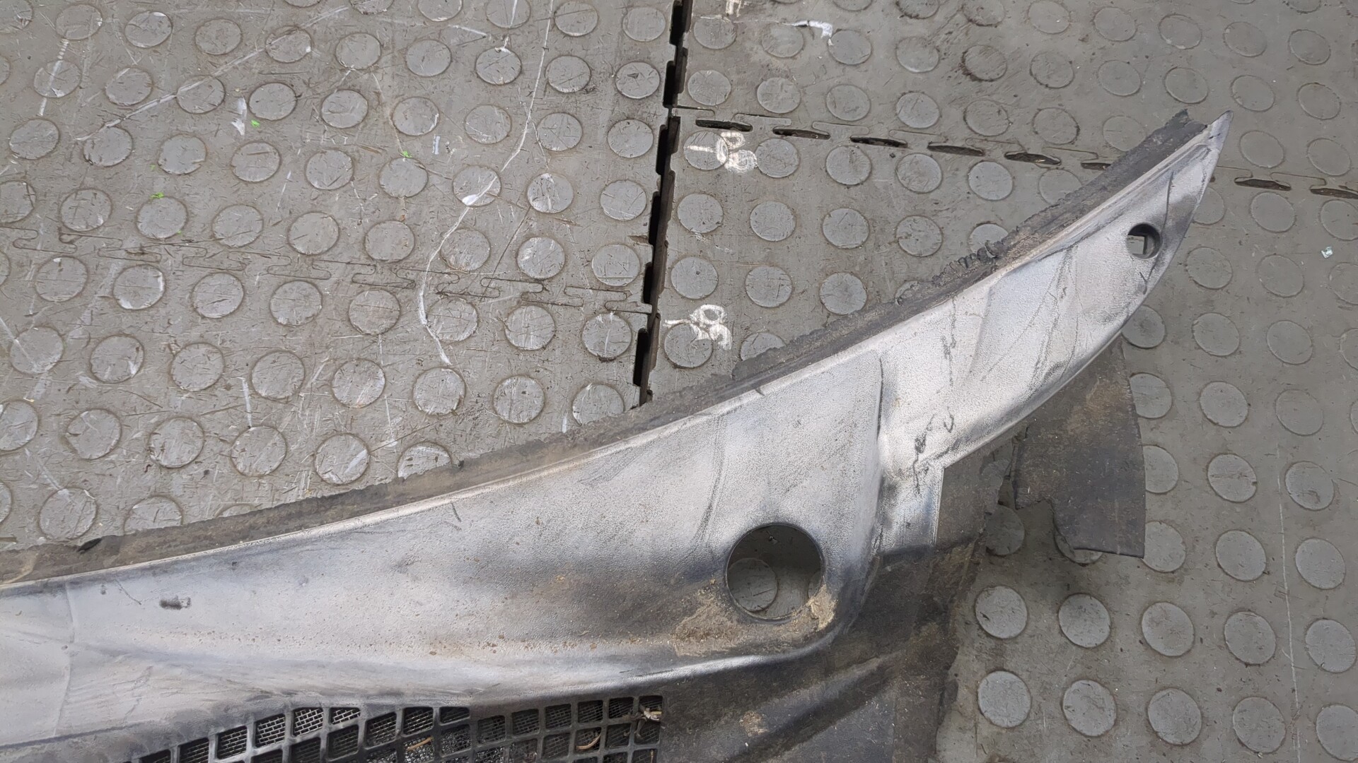 Решетка стеклоочистителей (Жабо)