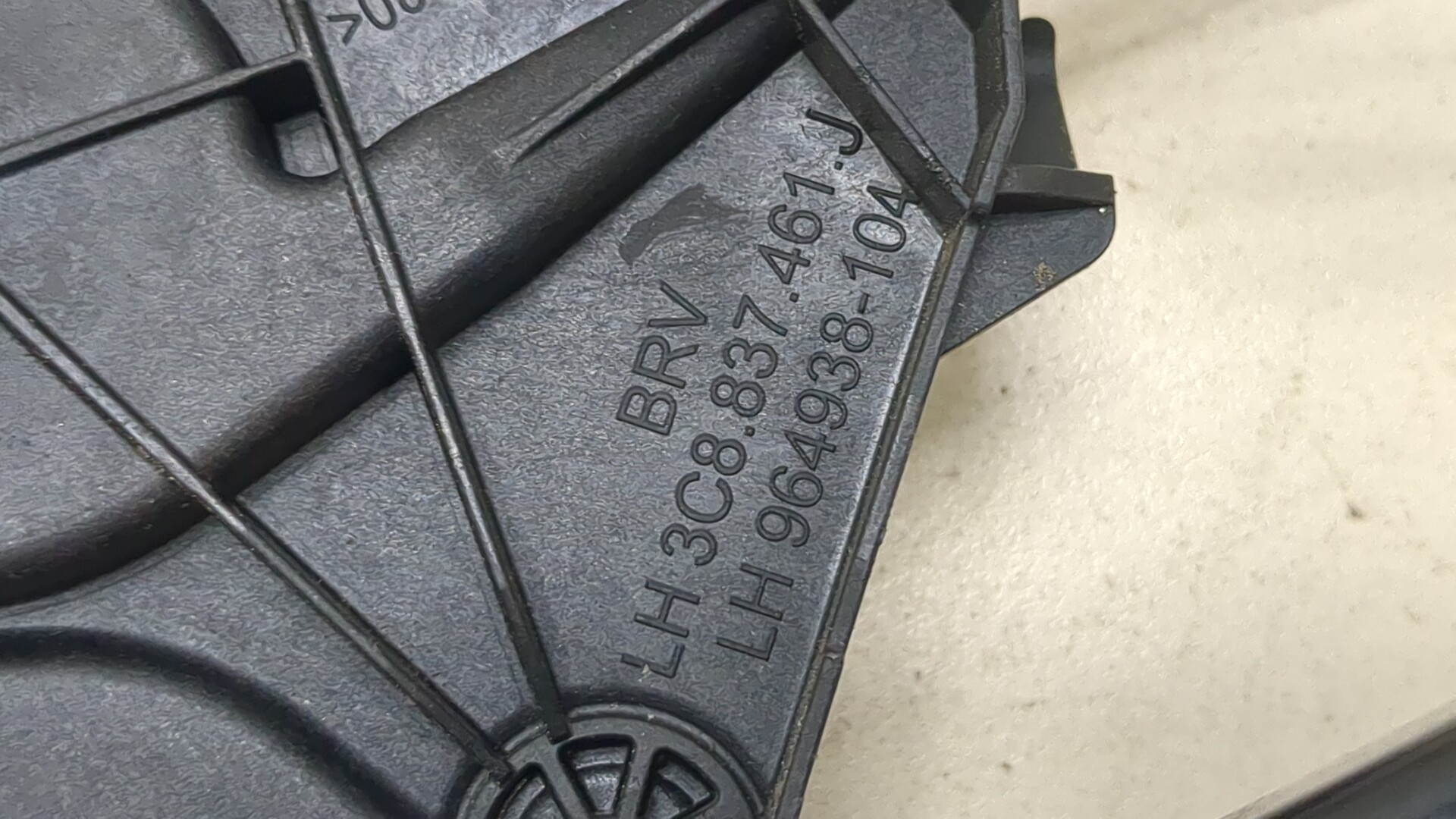 Стеклоподъемник электр. передний левый