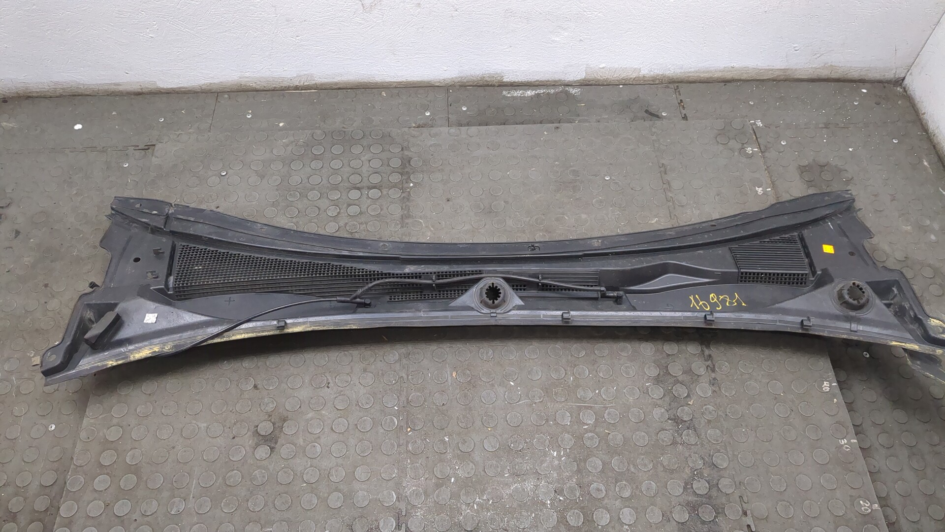 Решетка стеклоочистителей (Жабо)