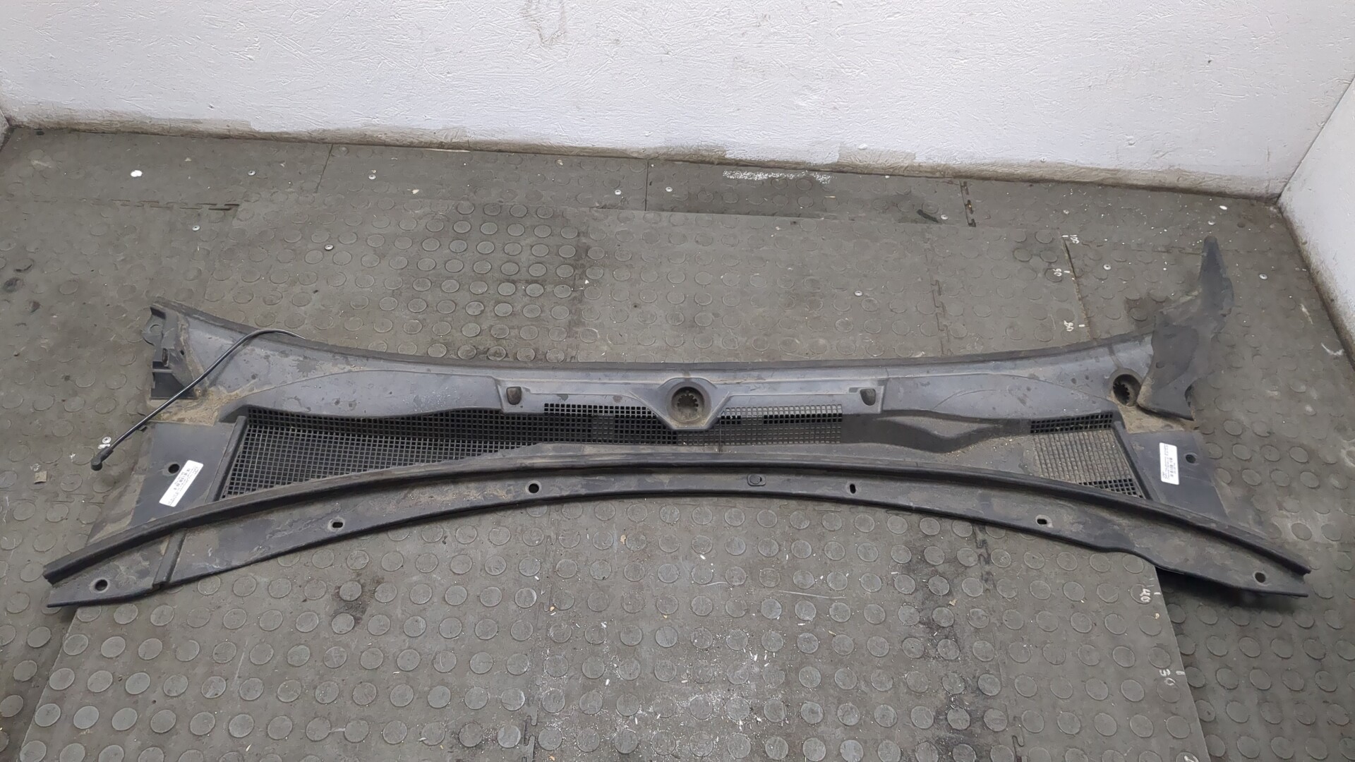 Решетка стеклоочистителей (Жабо)