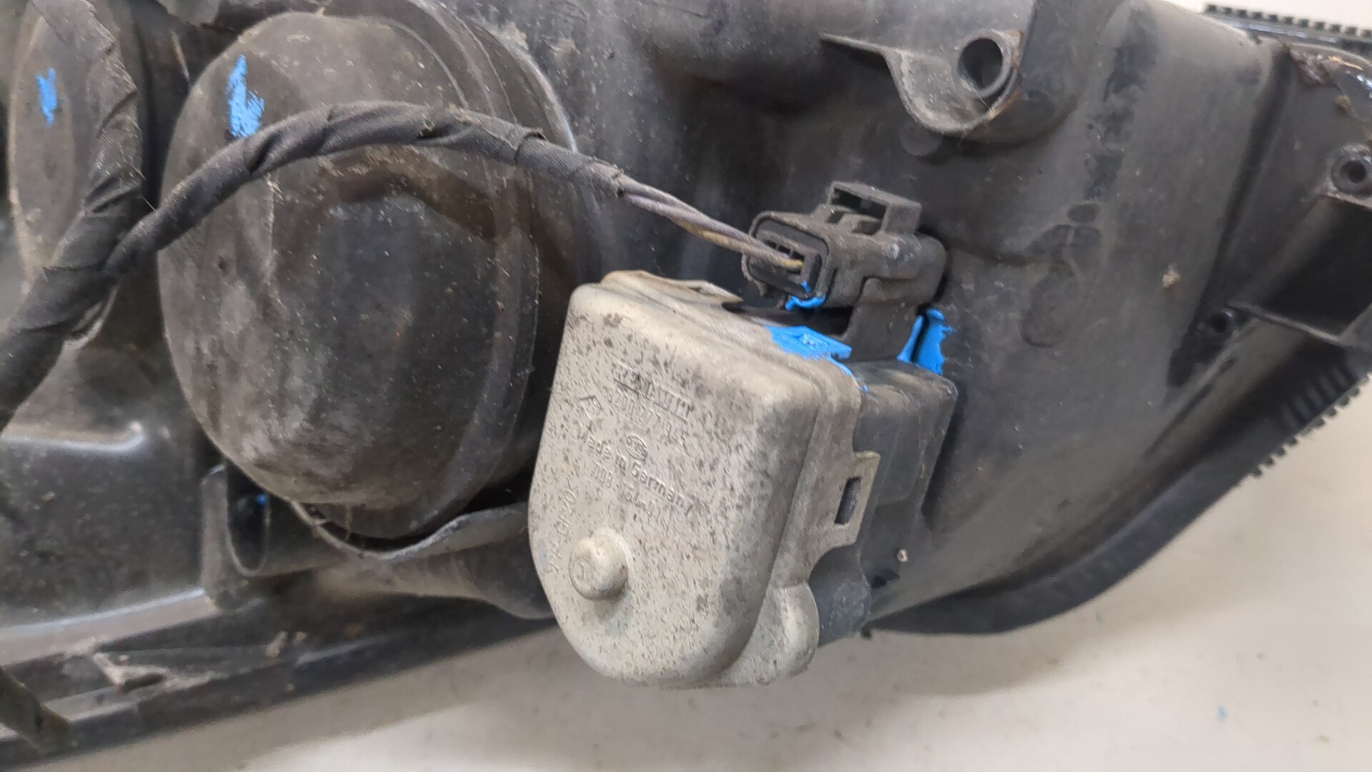 Фара правая