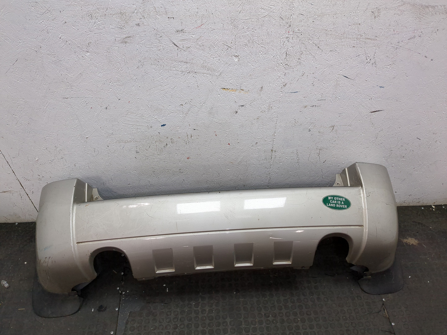 Бампер задний