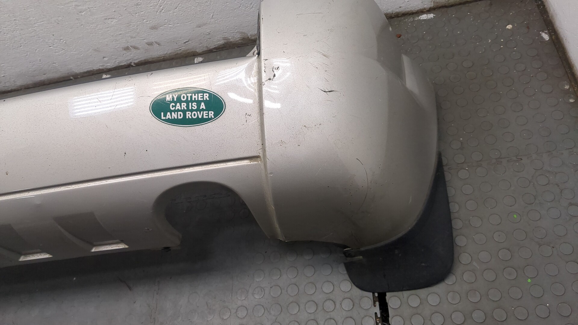 Бампер задний