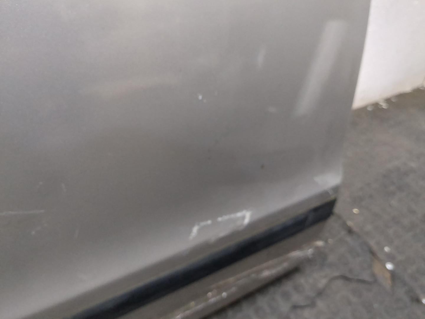 Дверь задняя правая