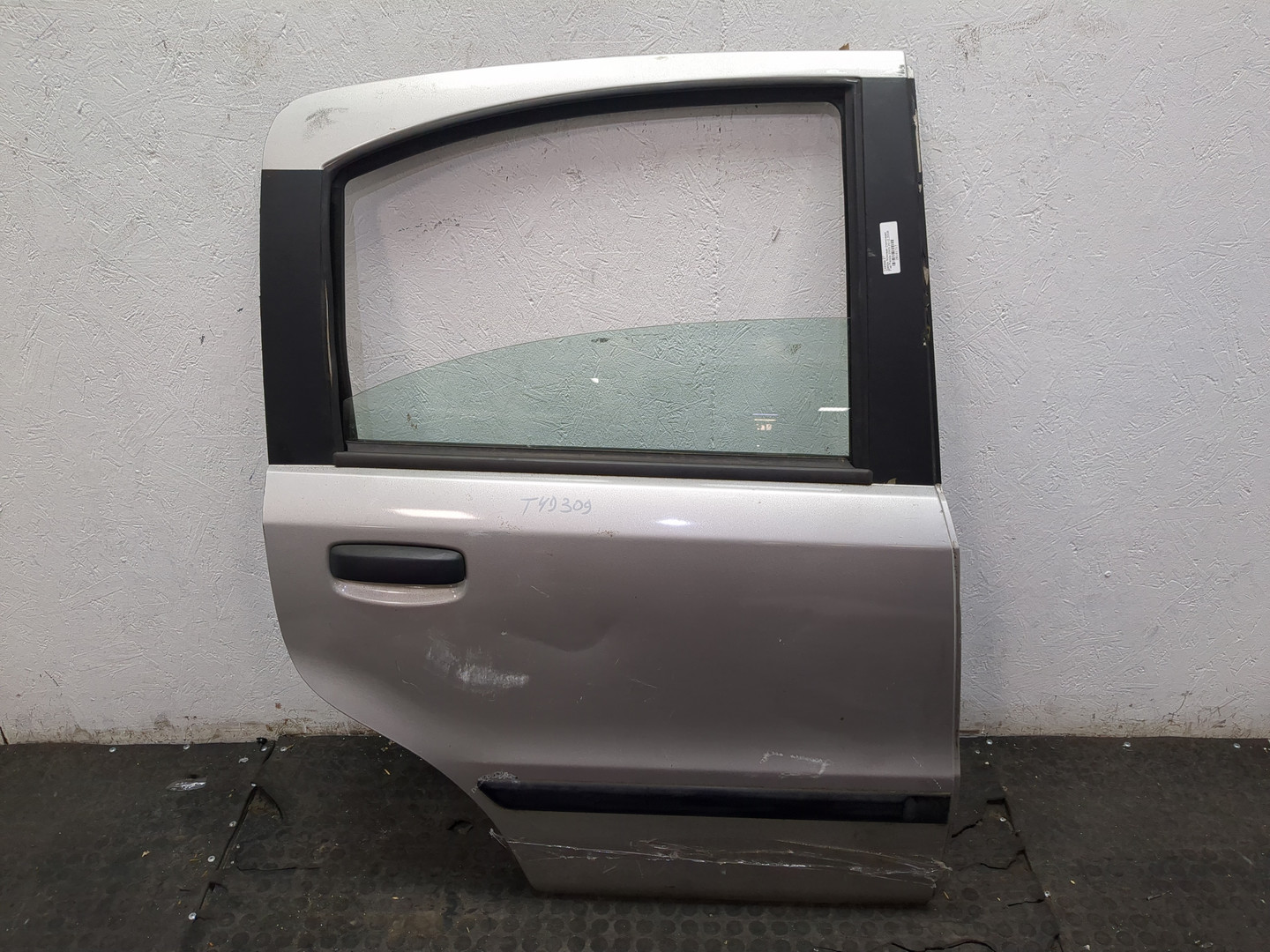 Дверь задняя правая