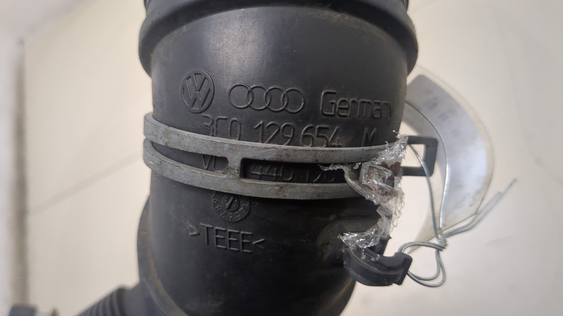 Патрубок воздушного фильтра