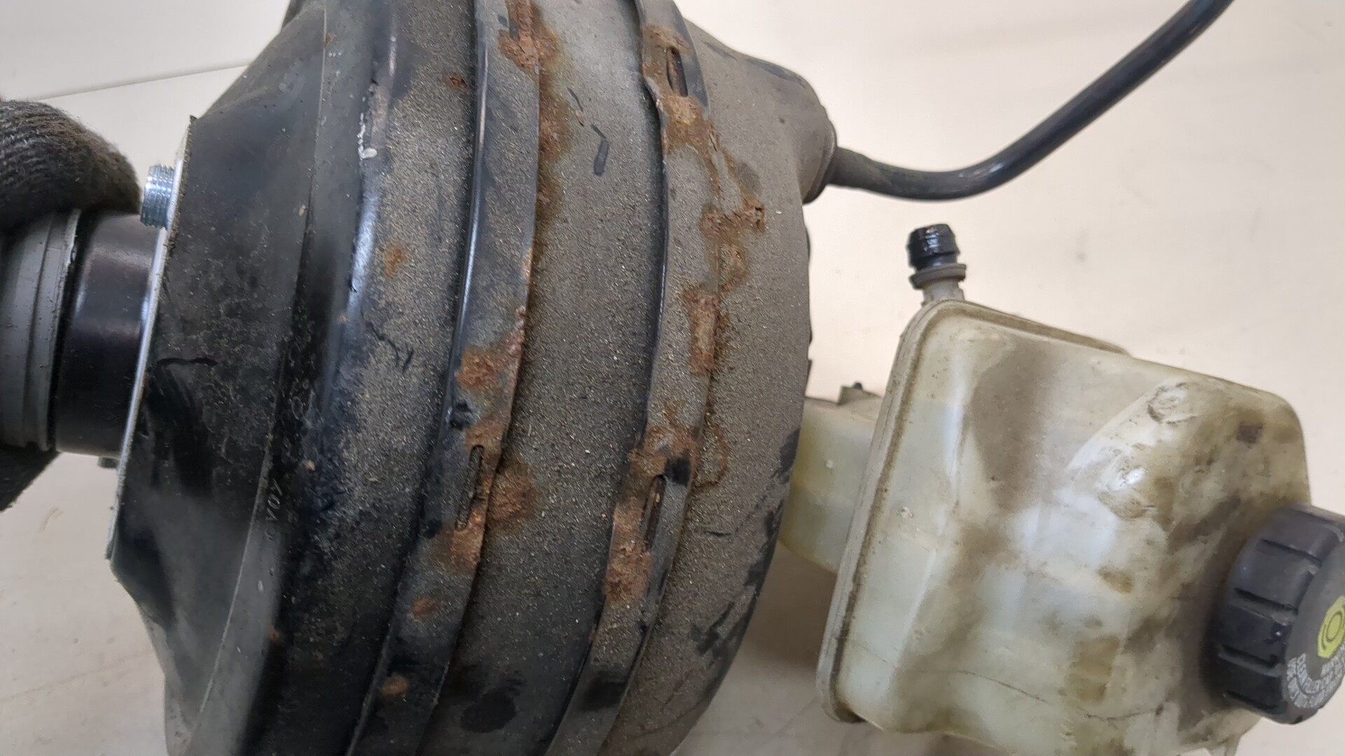 Цилиндр тормозной главный