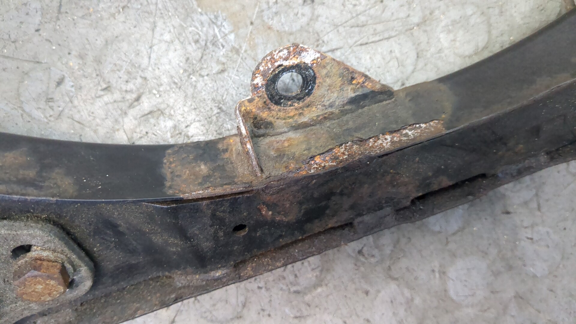 Балка подрадиаторная