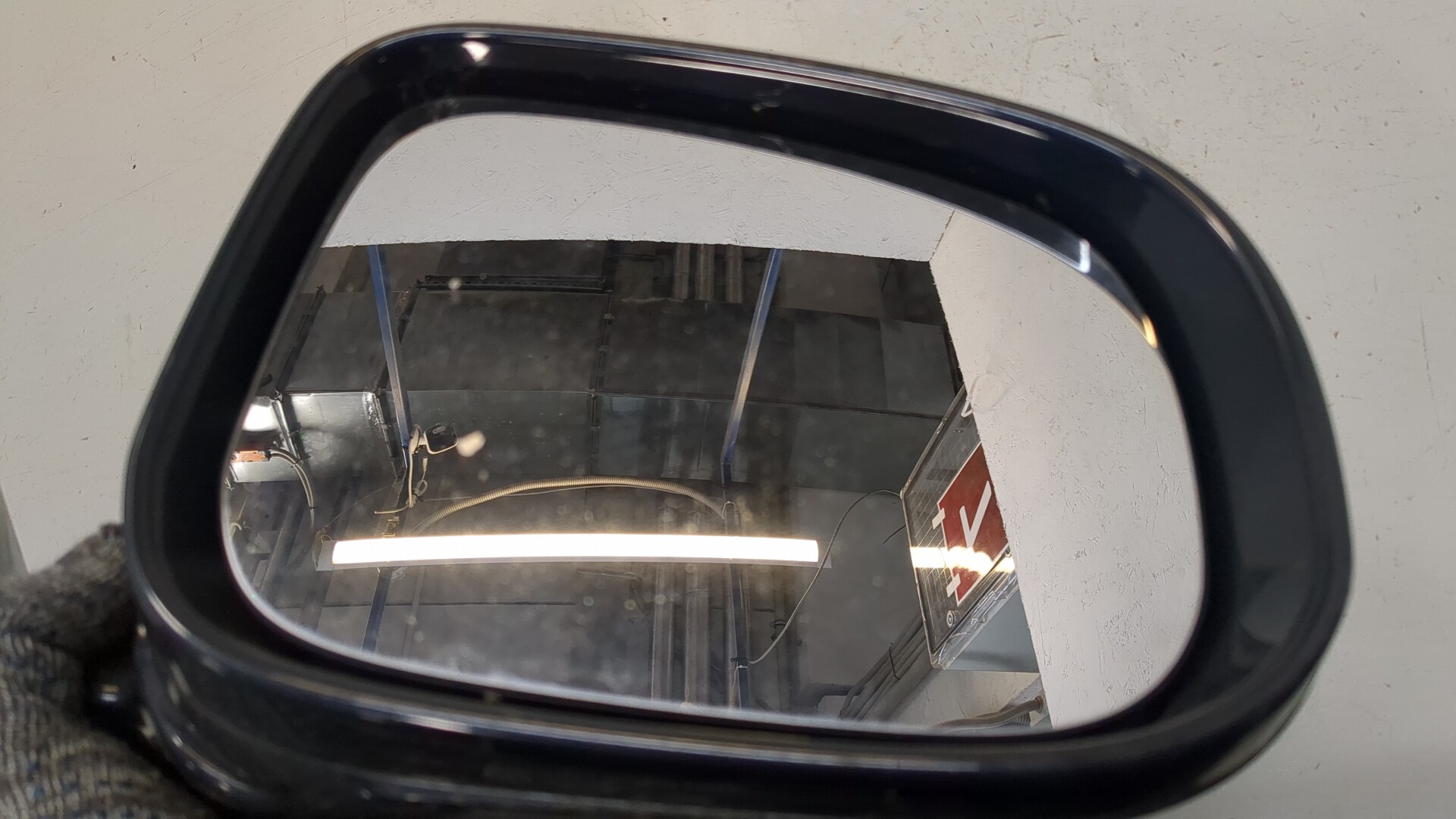 Зеркало правое электрическое