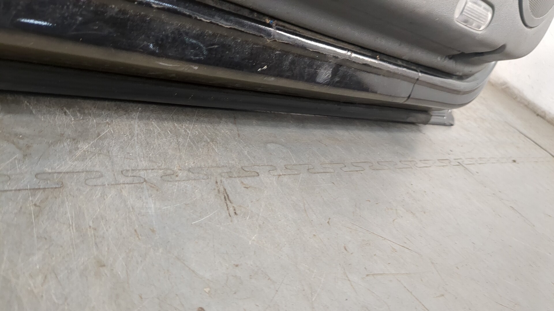 Дверь передняя левая