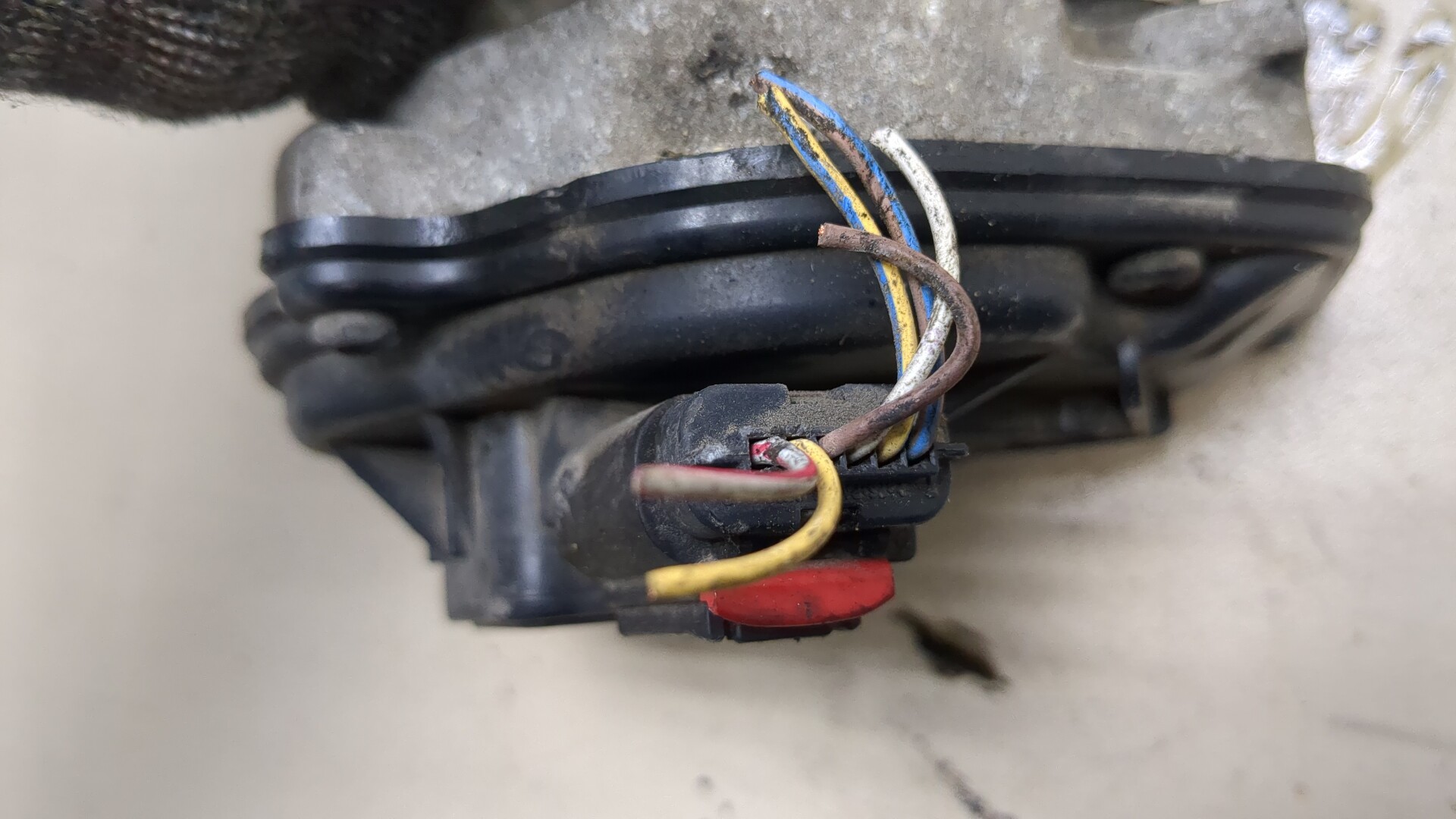 Заслонка дроссельная электрическая