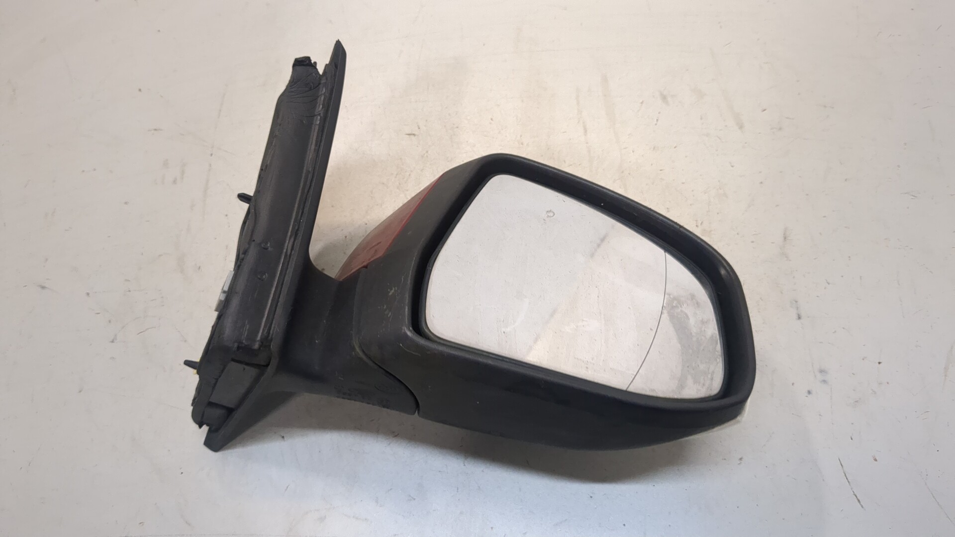 Зеркало правое электрическое