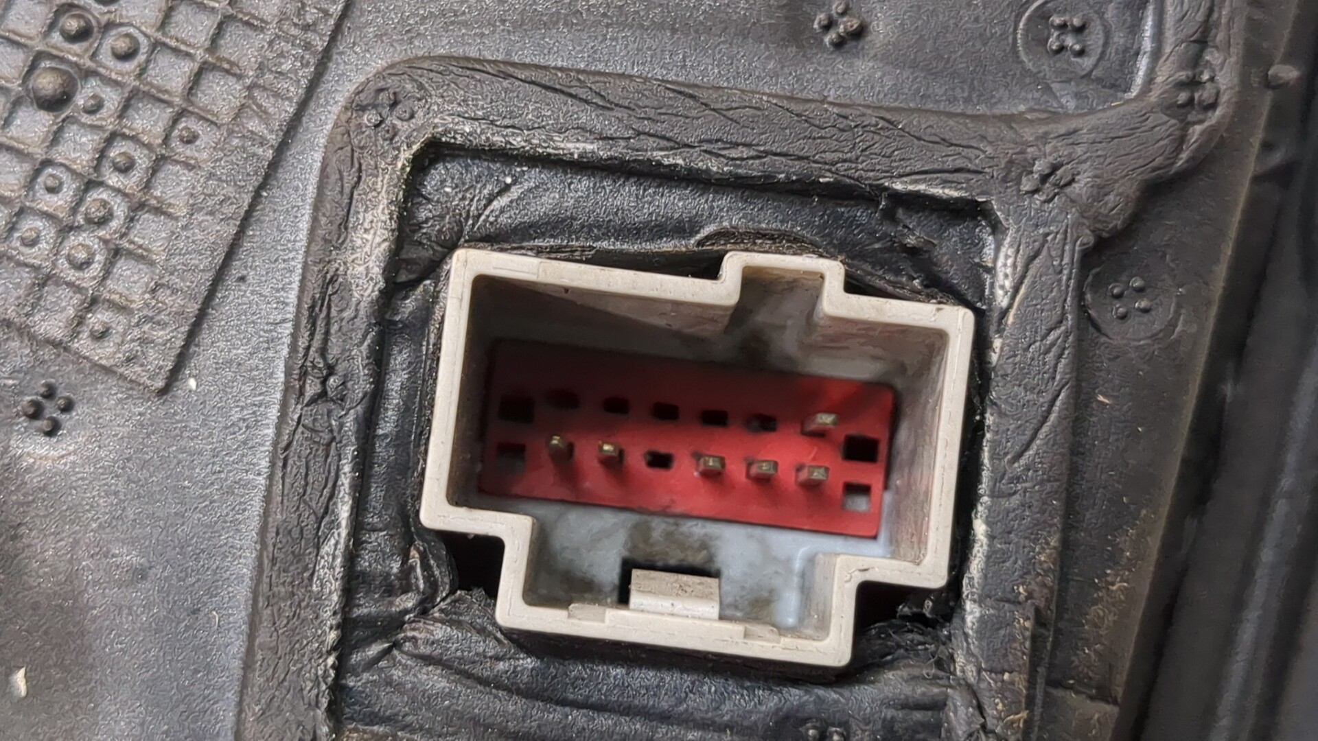 Зеркало правое электрическое