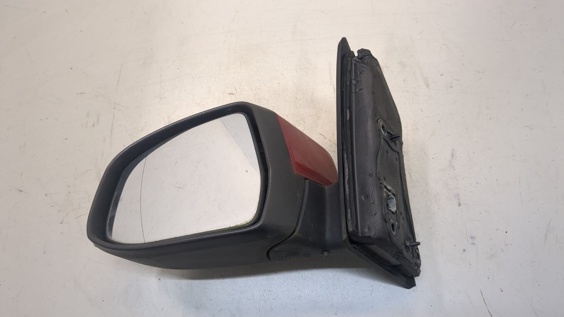 Зеркало левое электрическое