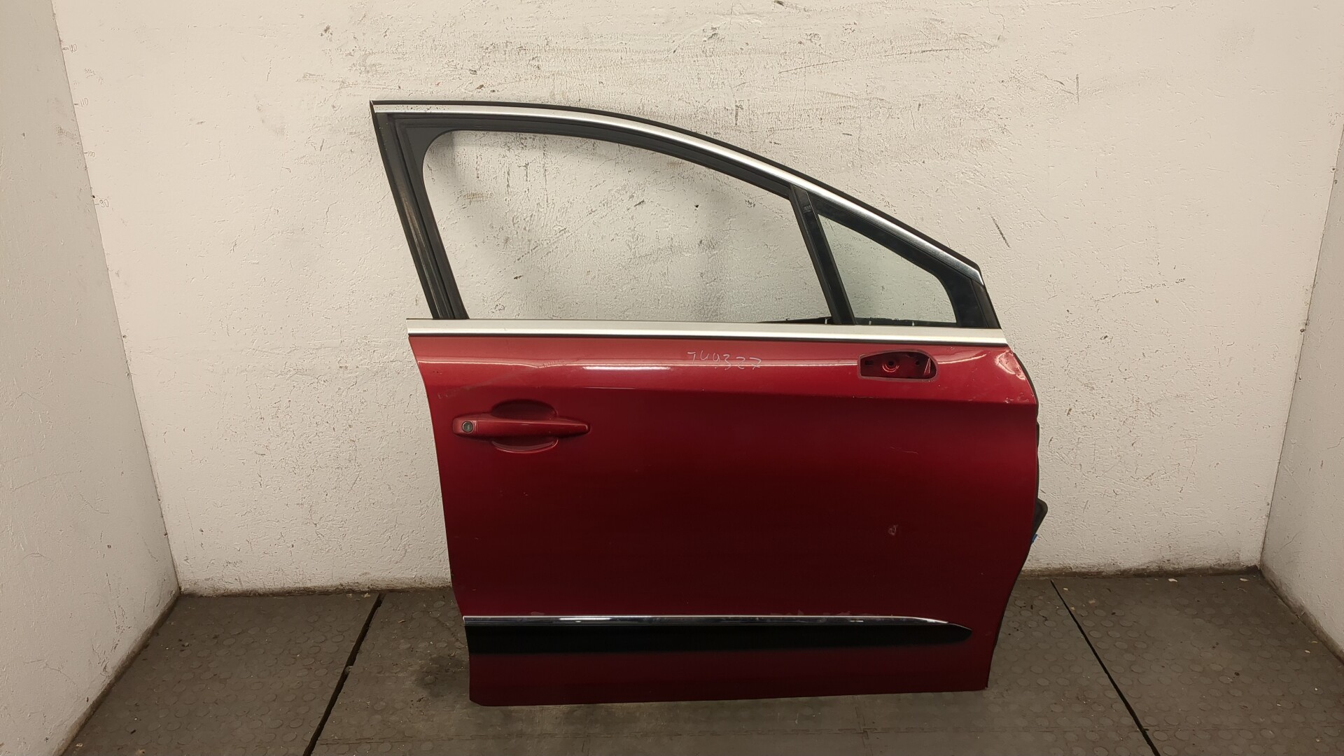 Дверь передняя правая