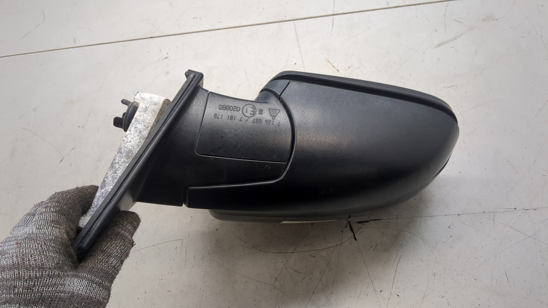 Зеркало правое электрическое