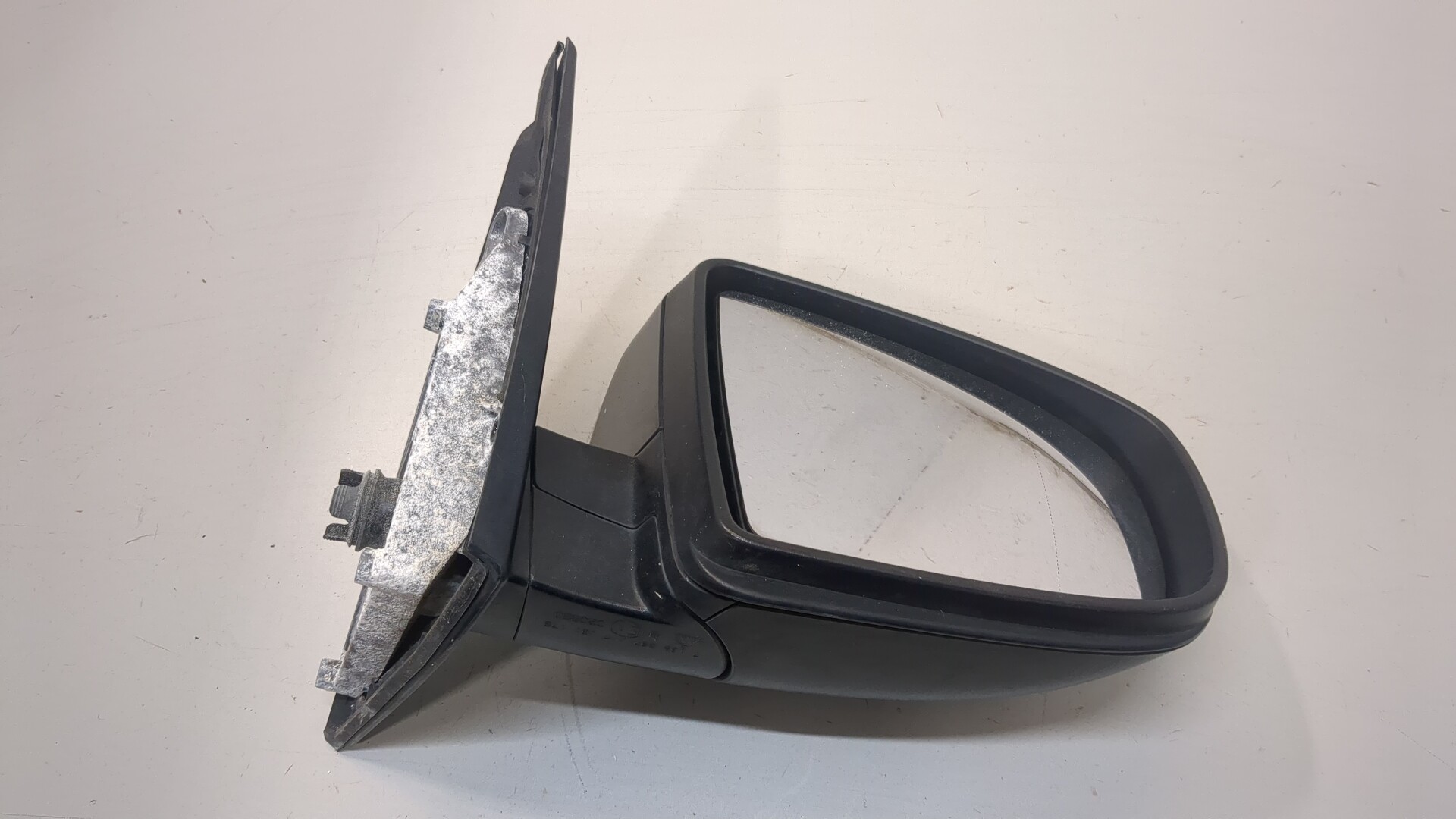 Зеркало правое электрическое