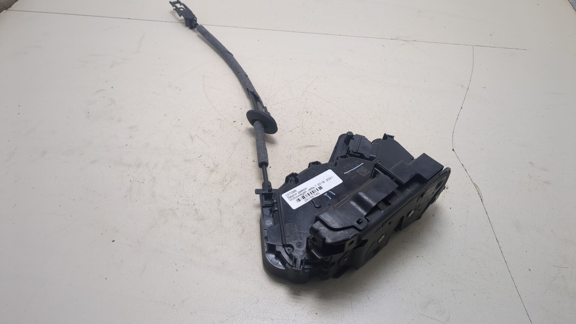 Замок двери задней левой