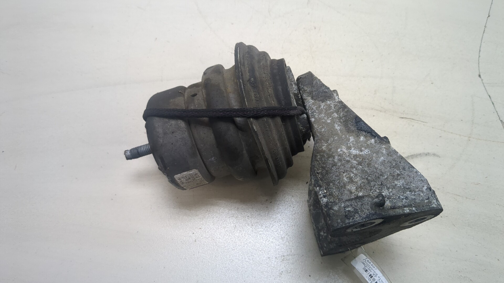 Опора двигателя