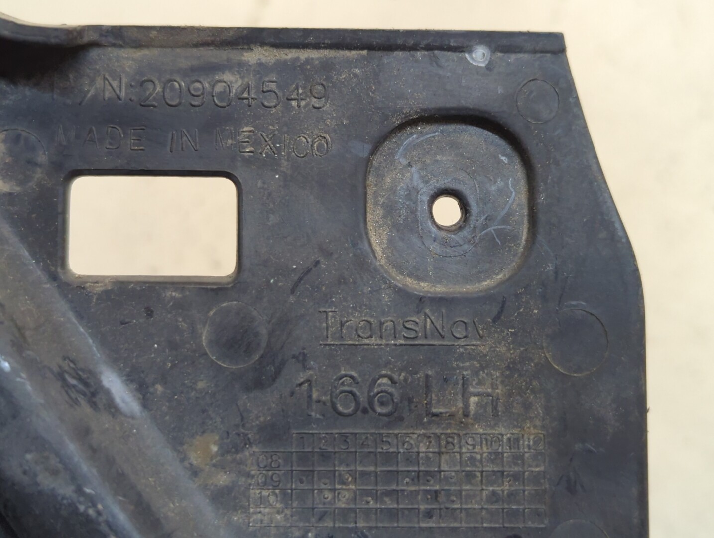 Кронштейн заднего бампера левый