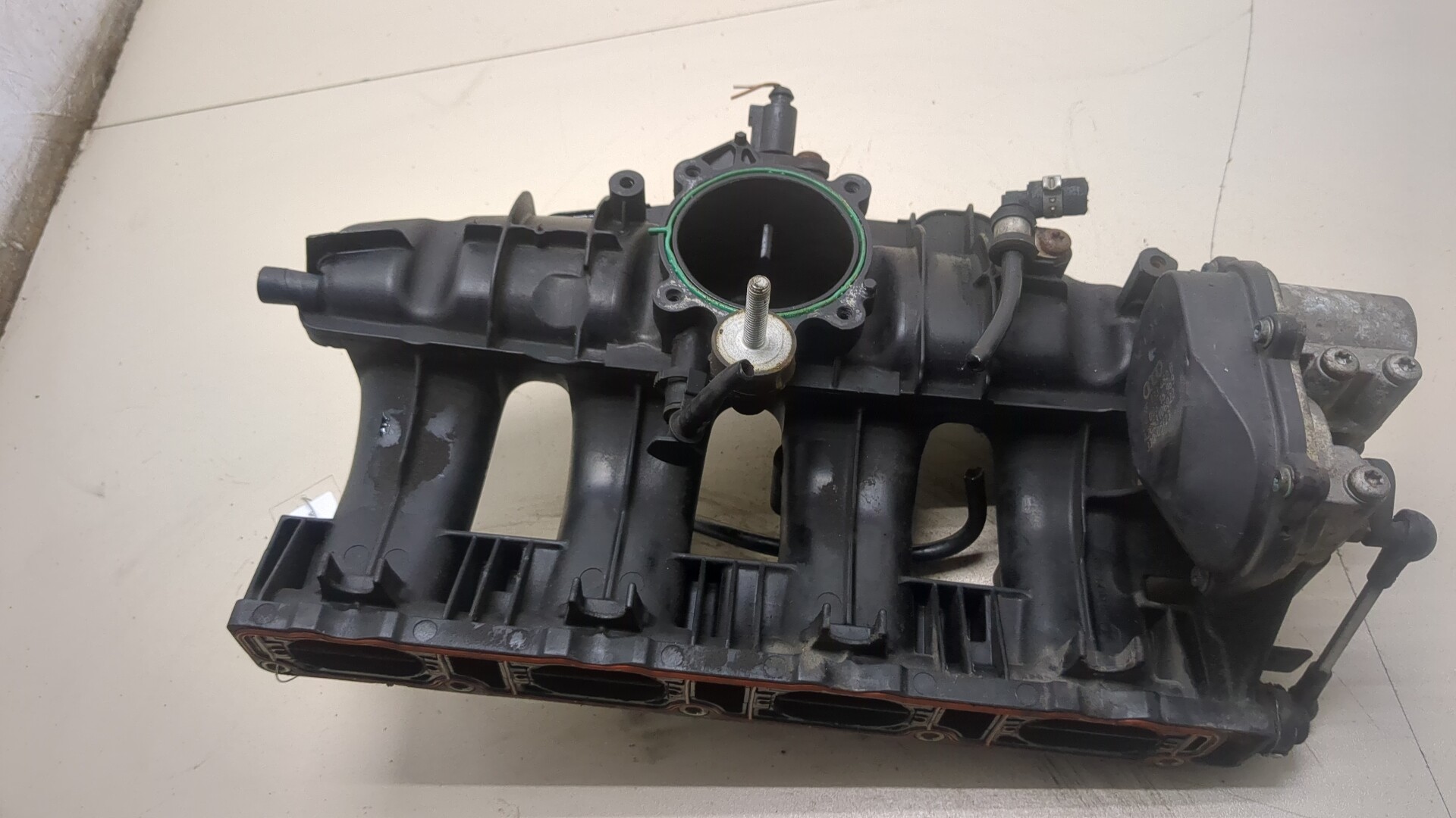 Коллектор впускной