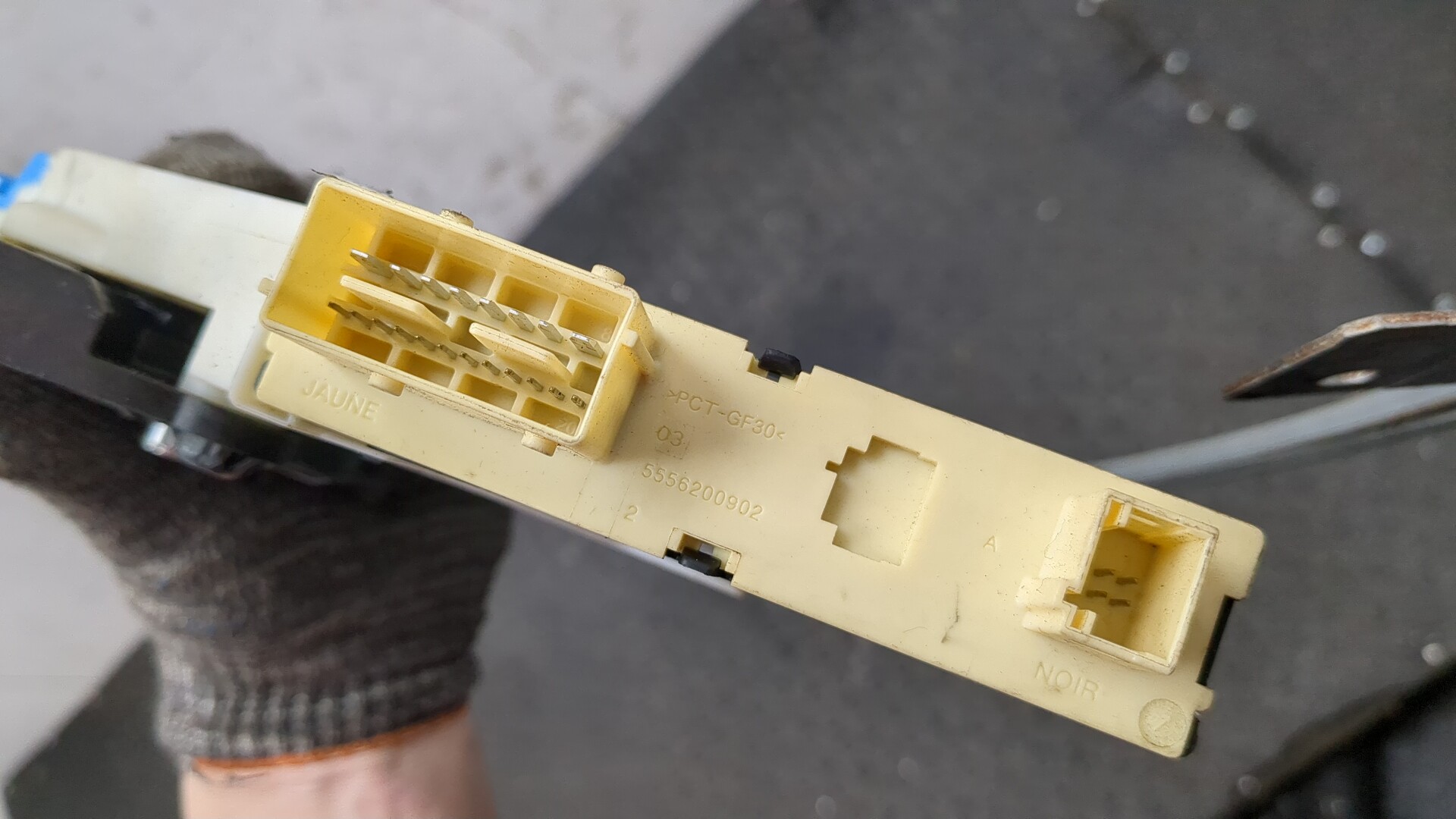 Стеклоподъемник электр. передний правый