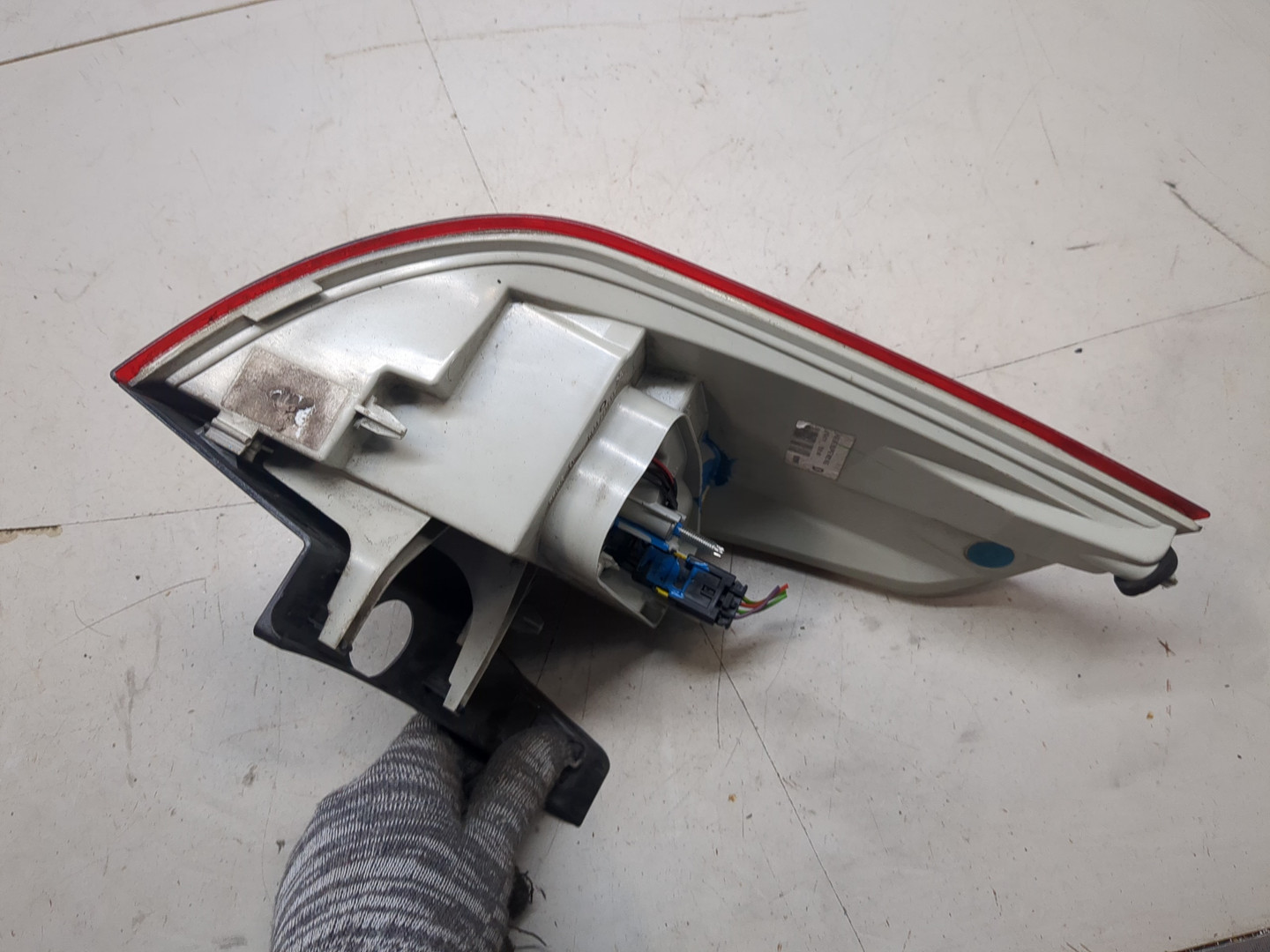 Фонарь задний правый