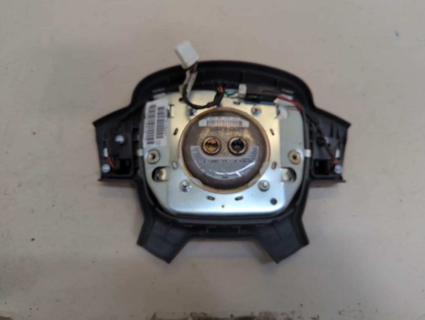 Подушка безопасности в рулевое колесо