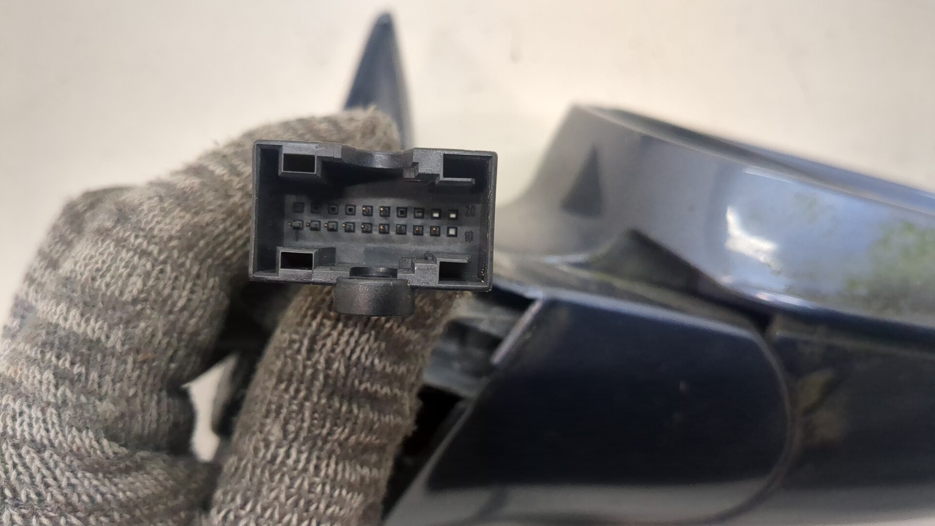 Зеркало правое электрическое