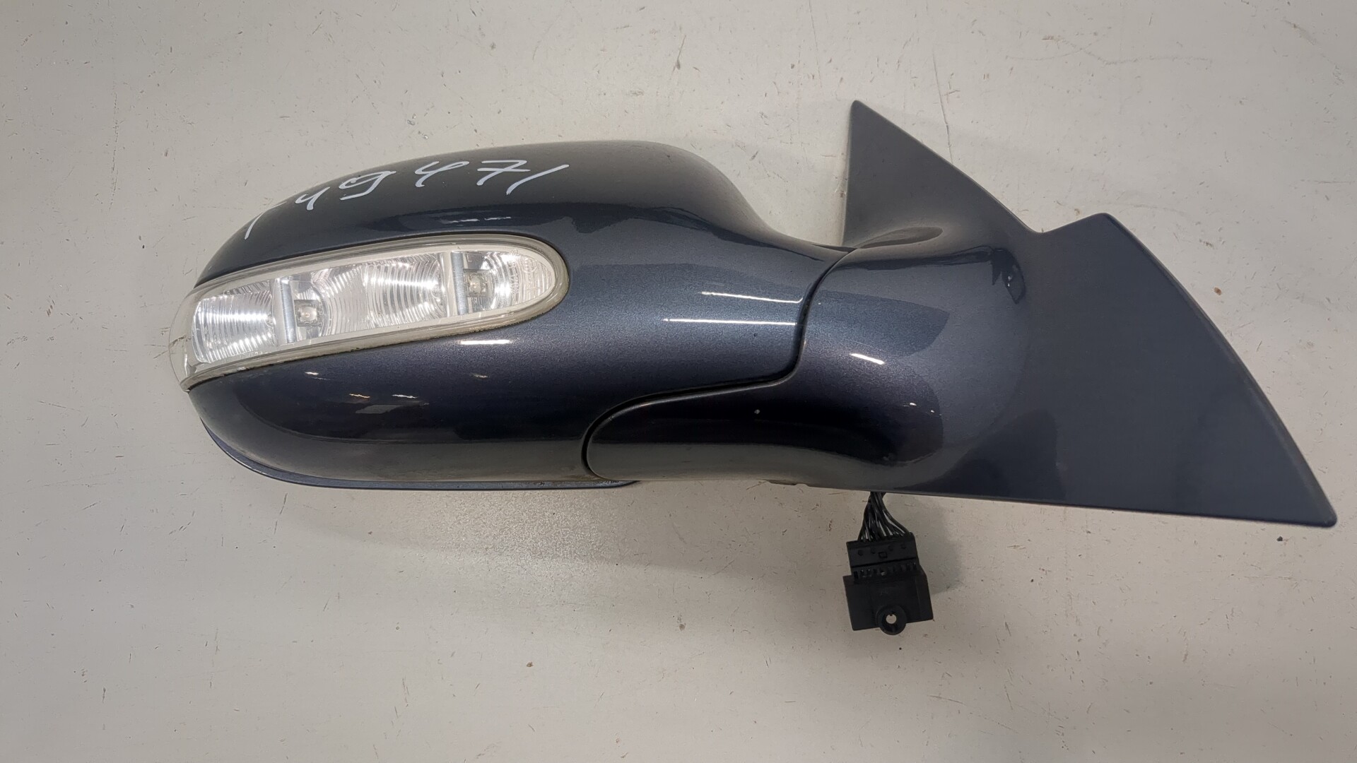 Зеркало правое электрическое