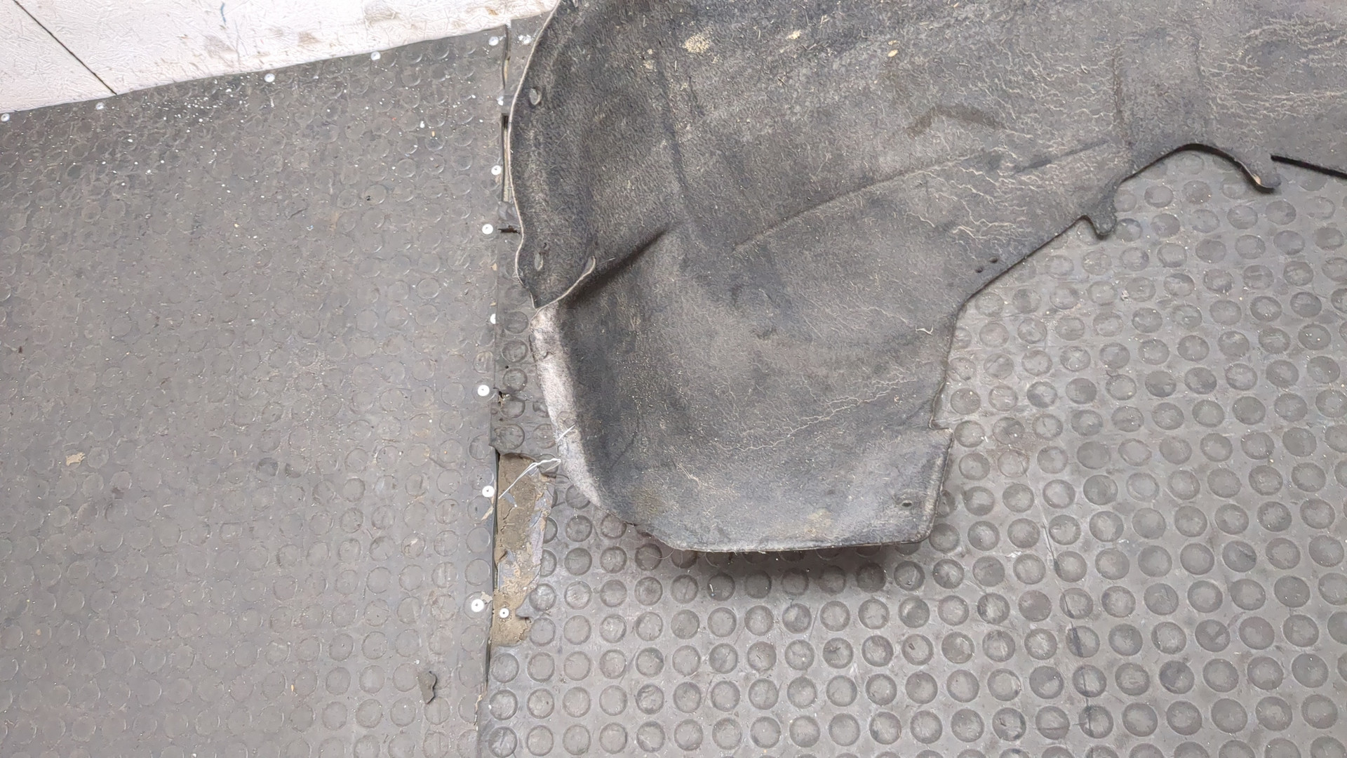 Локер передний правый