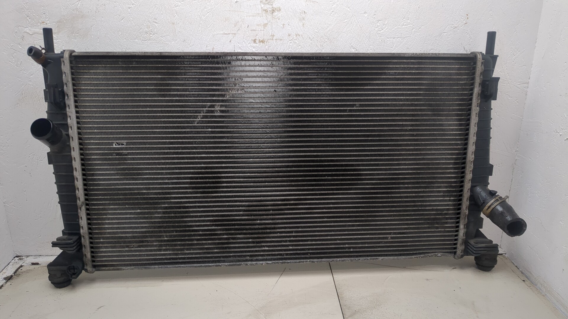 Радиатор охлаждения двигателя основной