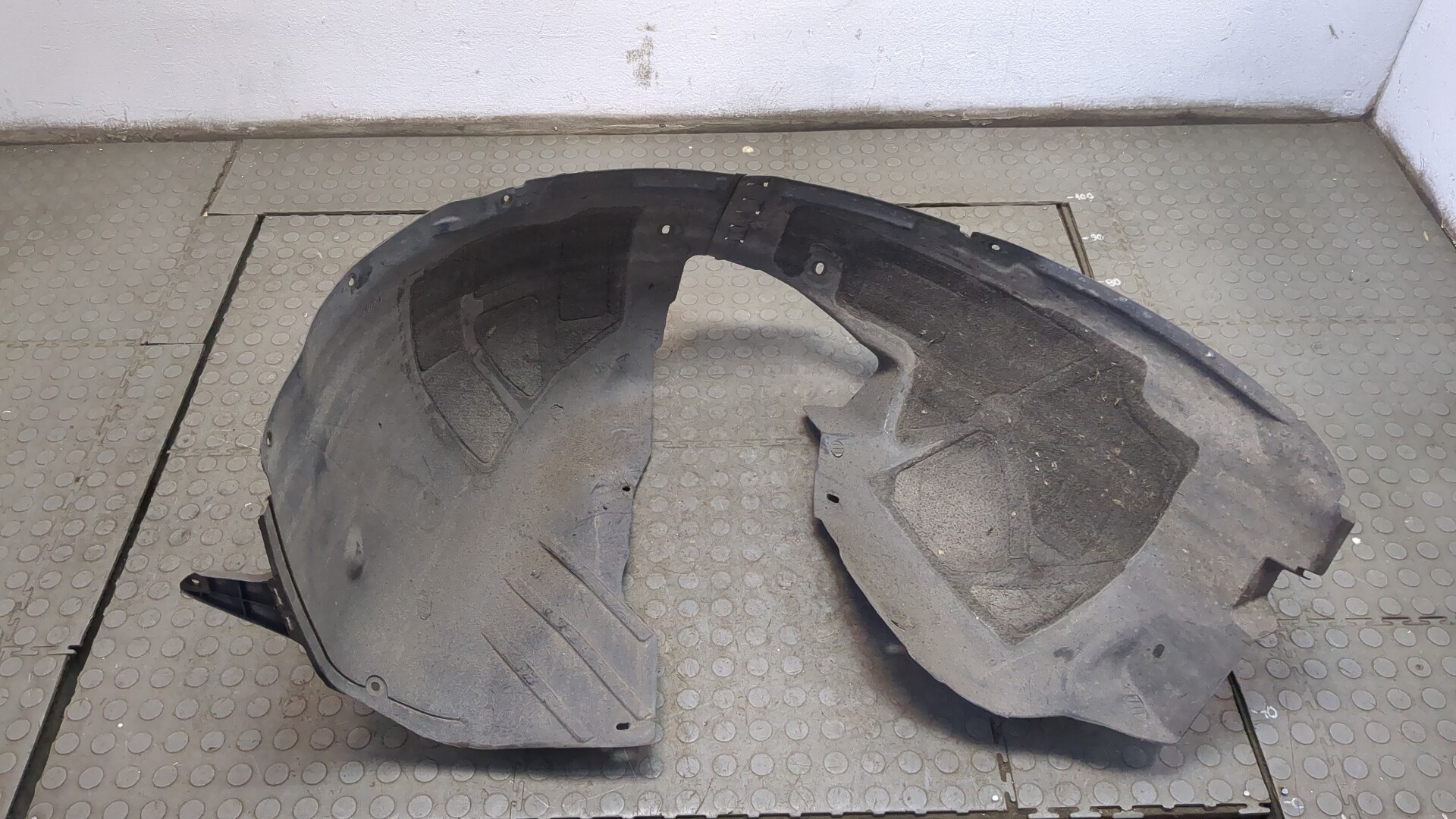 Локер передний левый