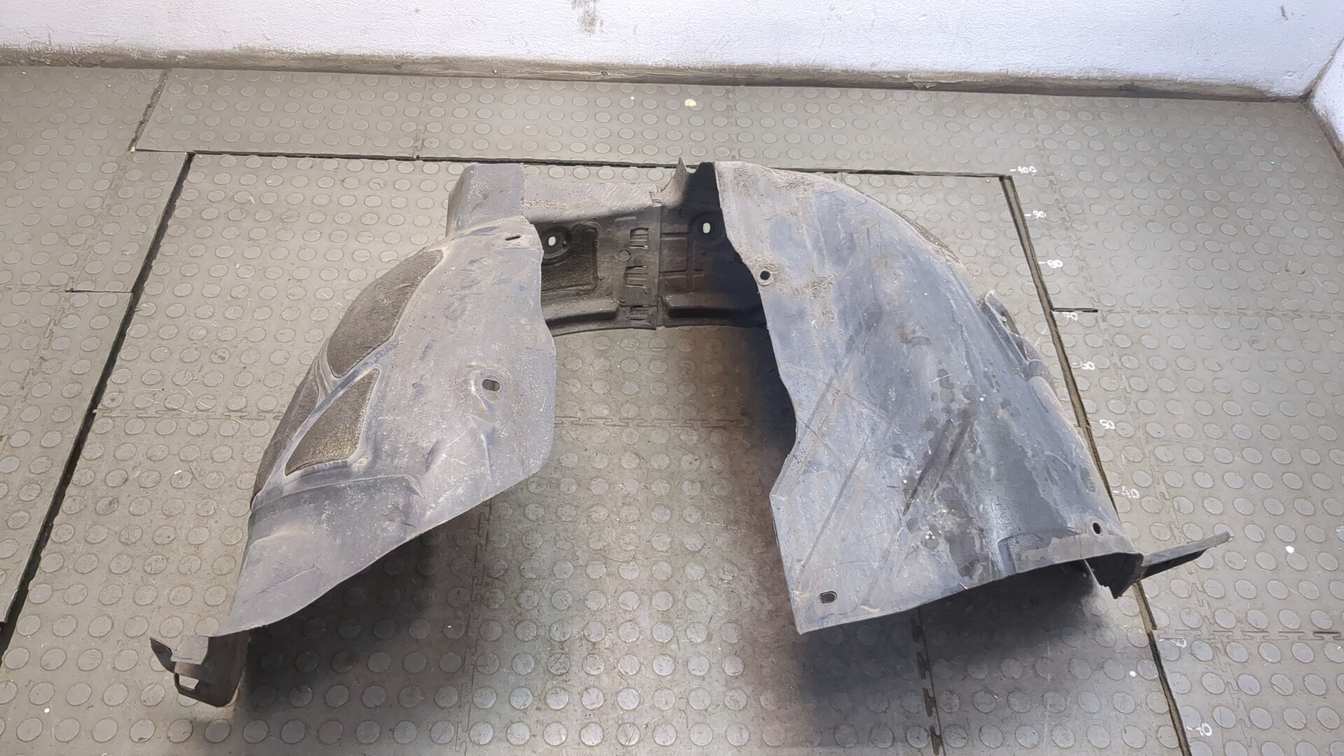 Локер передний левый