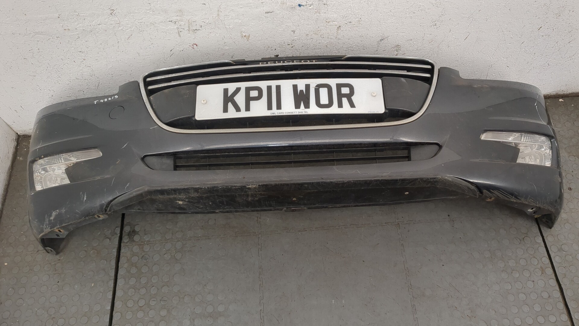 Бампер передний