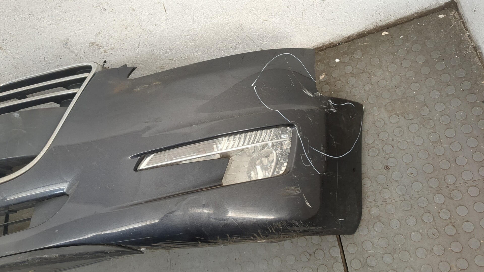 Бампер передний