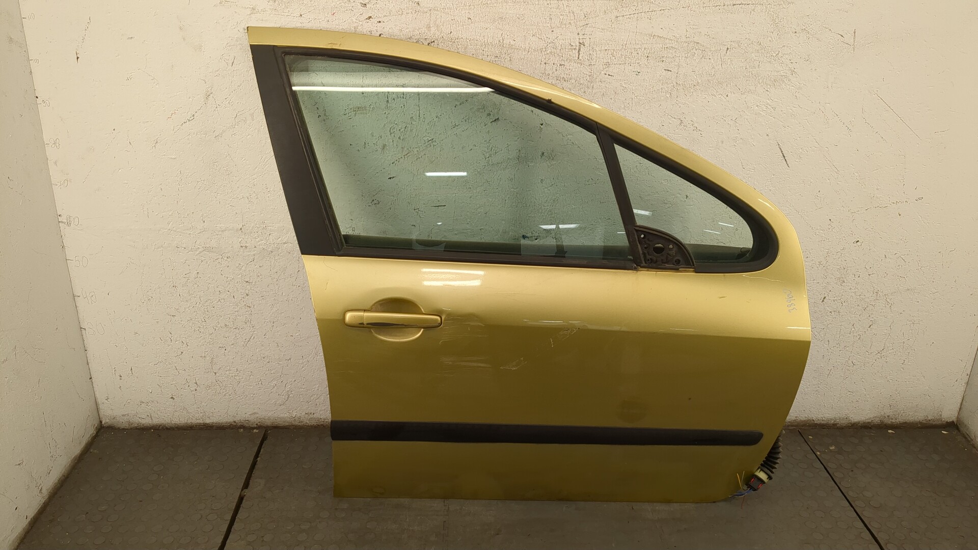 Дверь передняя правая