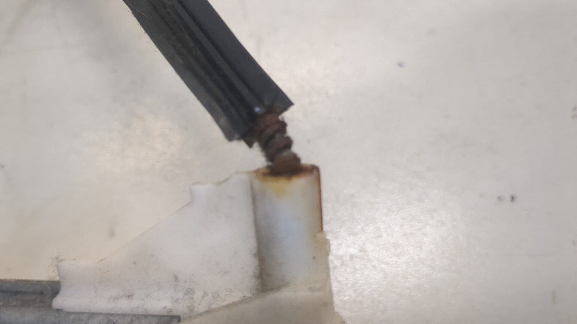 Стеклоподъемник электр. передний левый