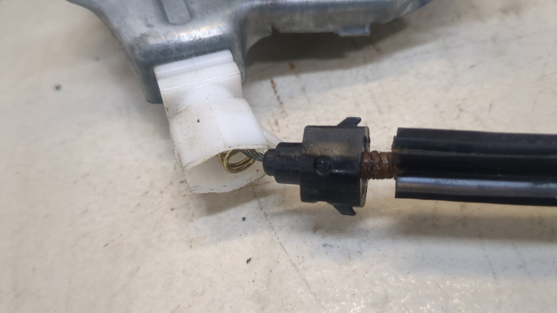 Стеклоподъемник электр. передний левый