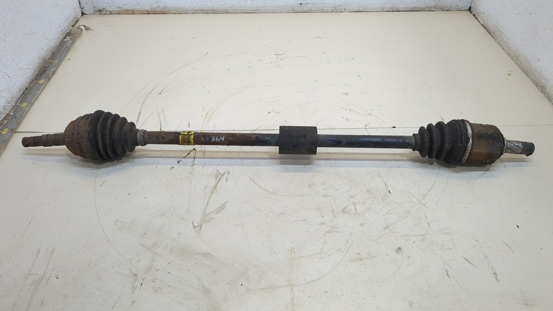 Полуось передняя правая