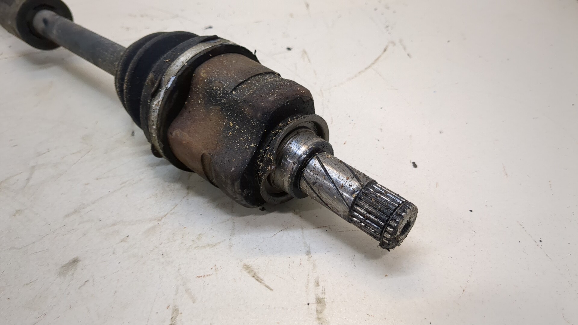 Полуось передняя правая