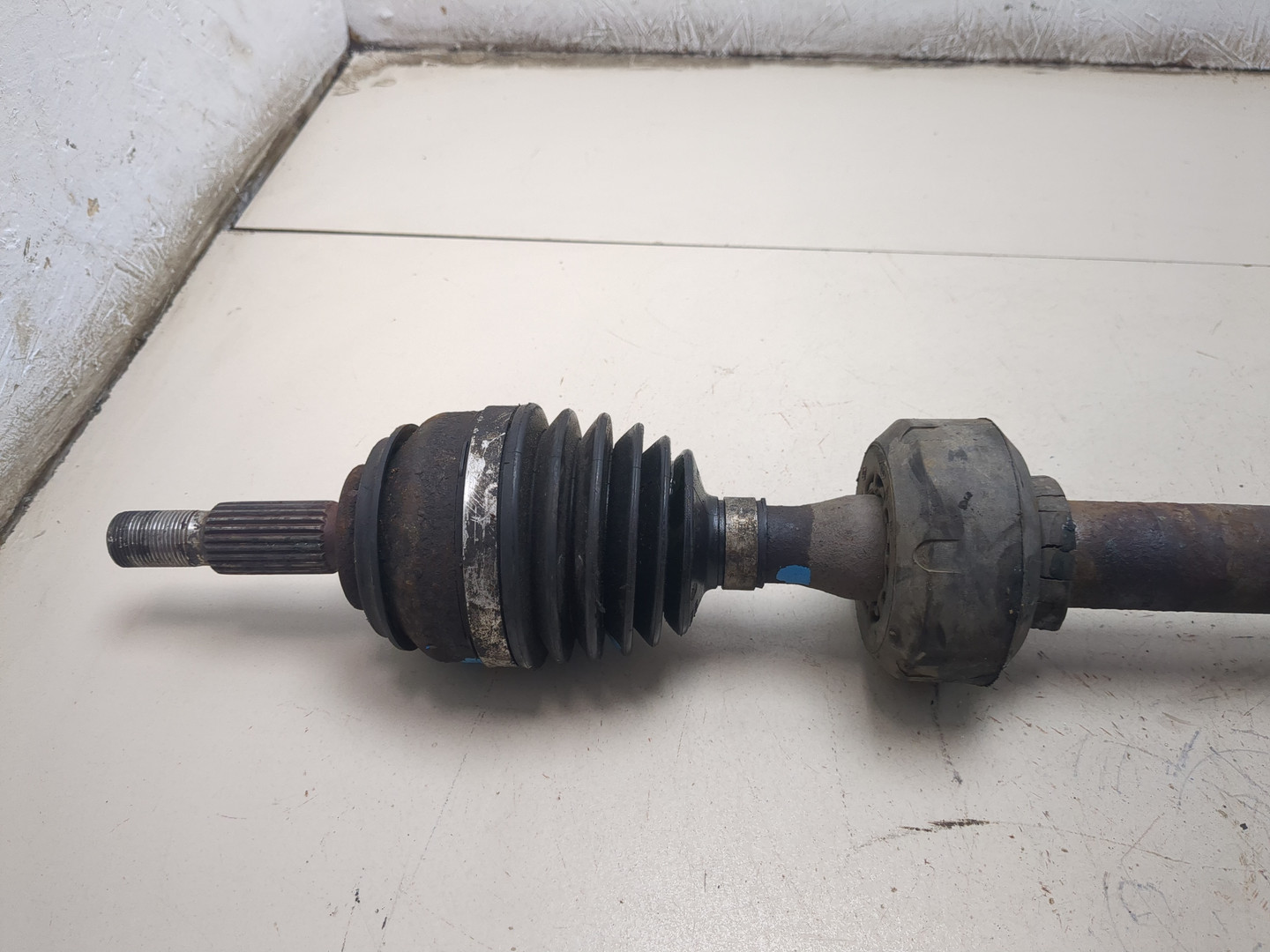 Полуось передняя правая
