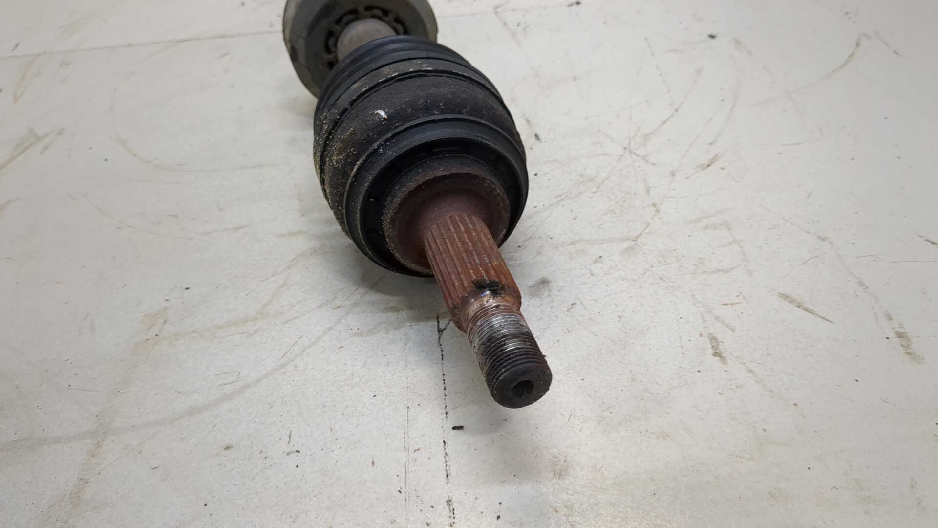 Полуось передняя правая