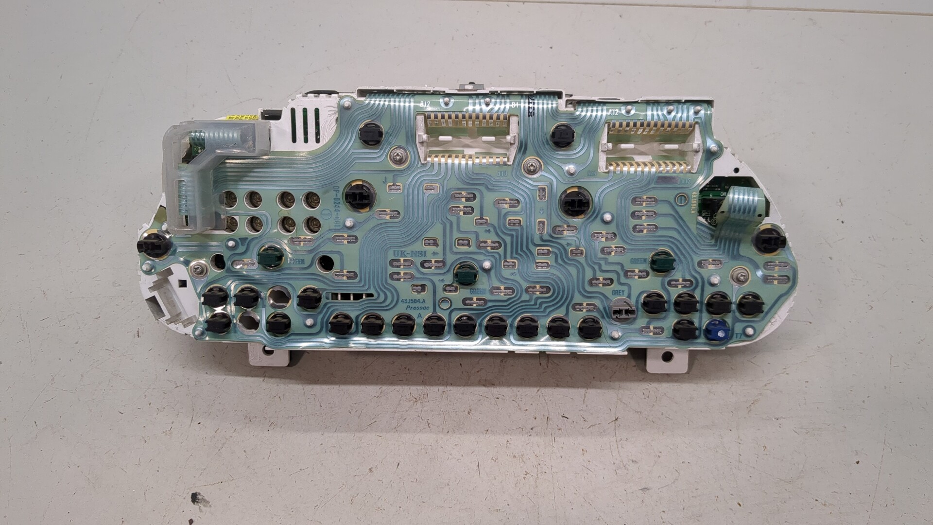 Панель приборов