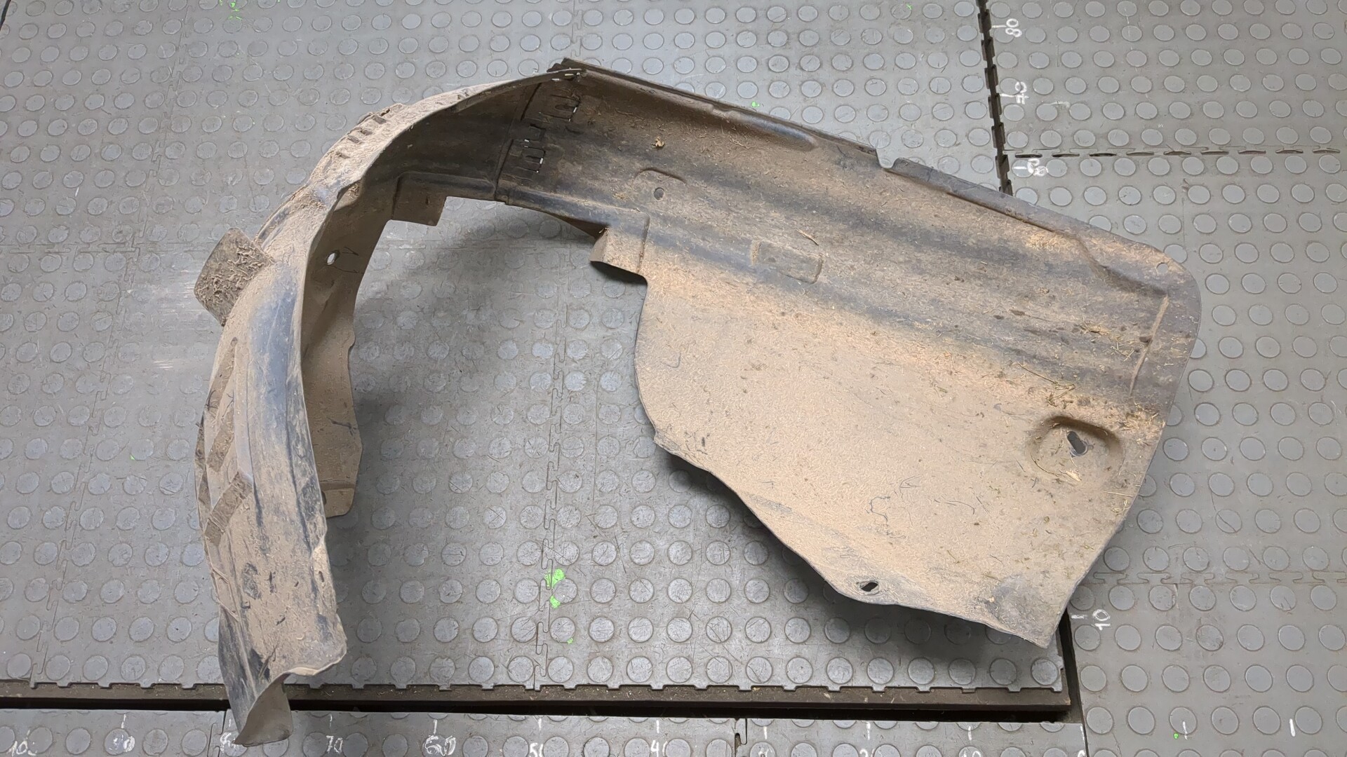 Локер передний левый