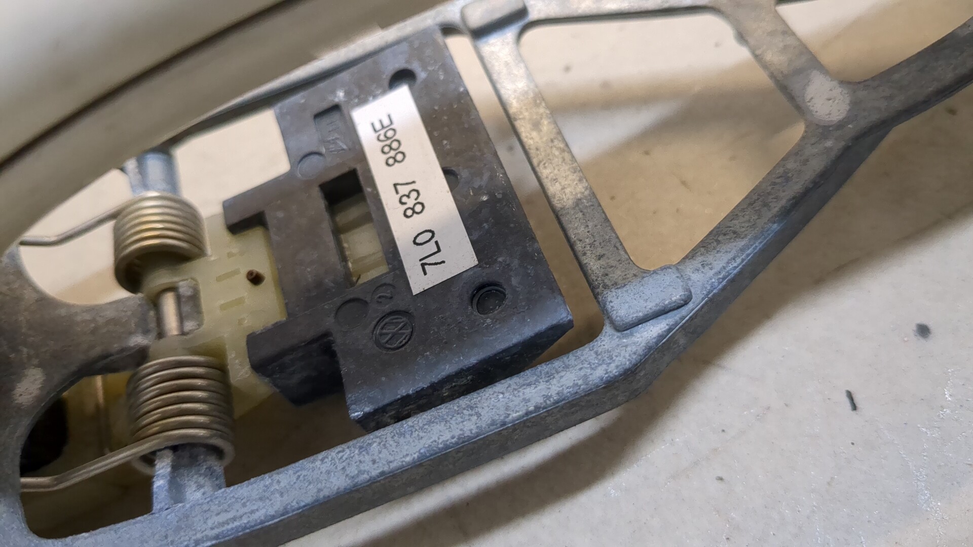 Ручка двери наружная