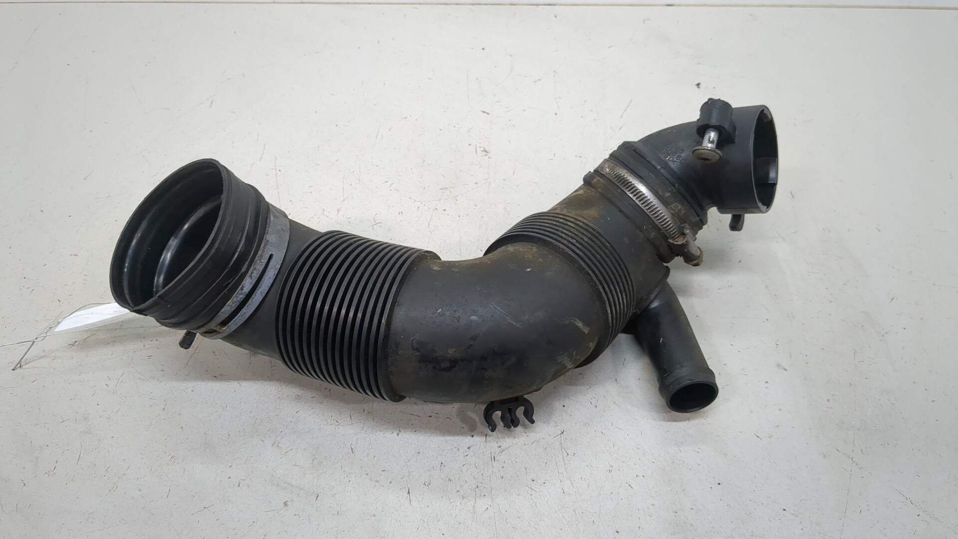 Патрубок воздушного фильтра