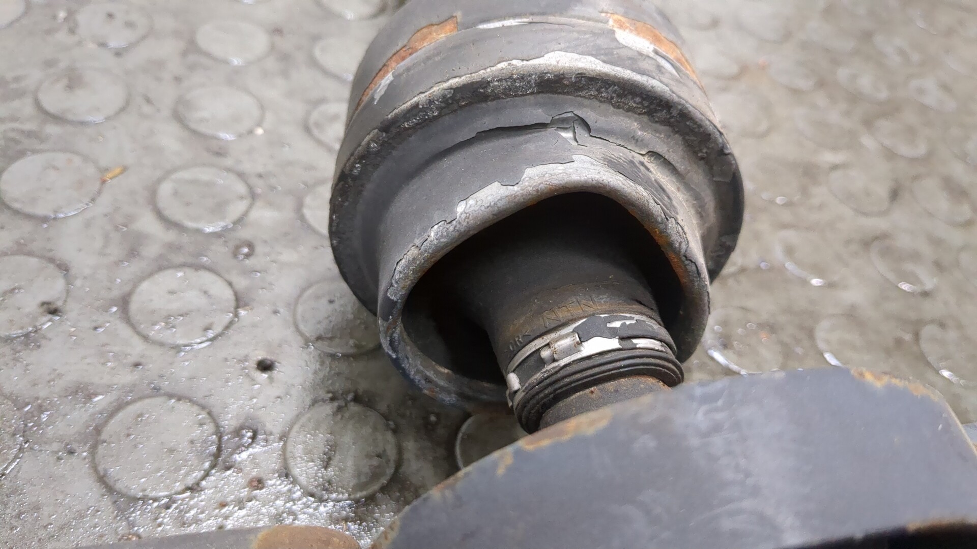 Вал карданный задний