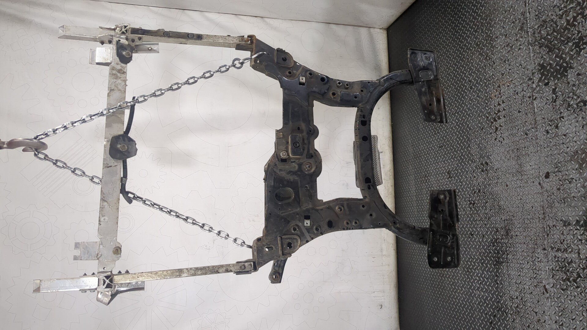 Балка подмоторная