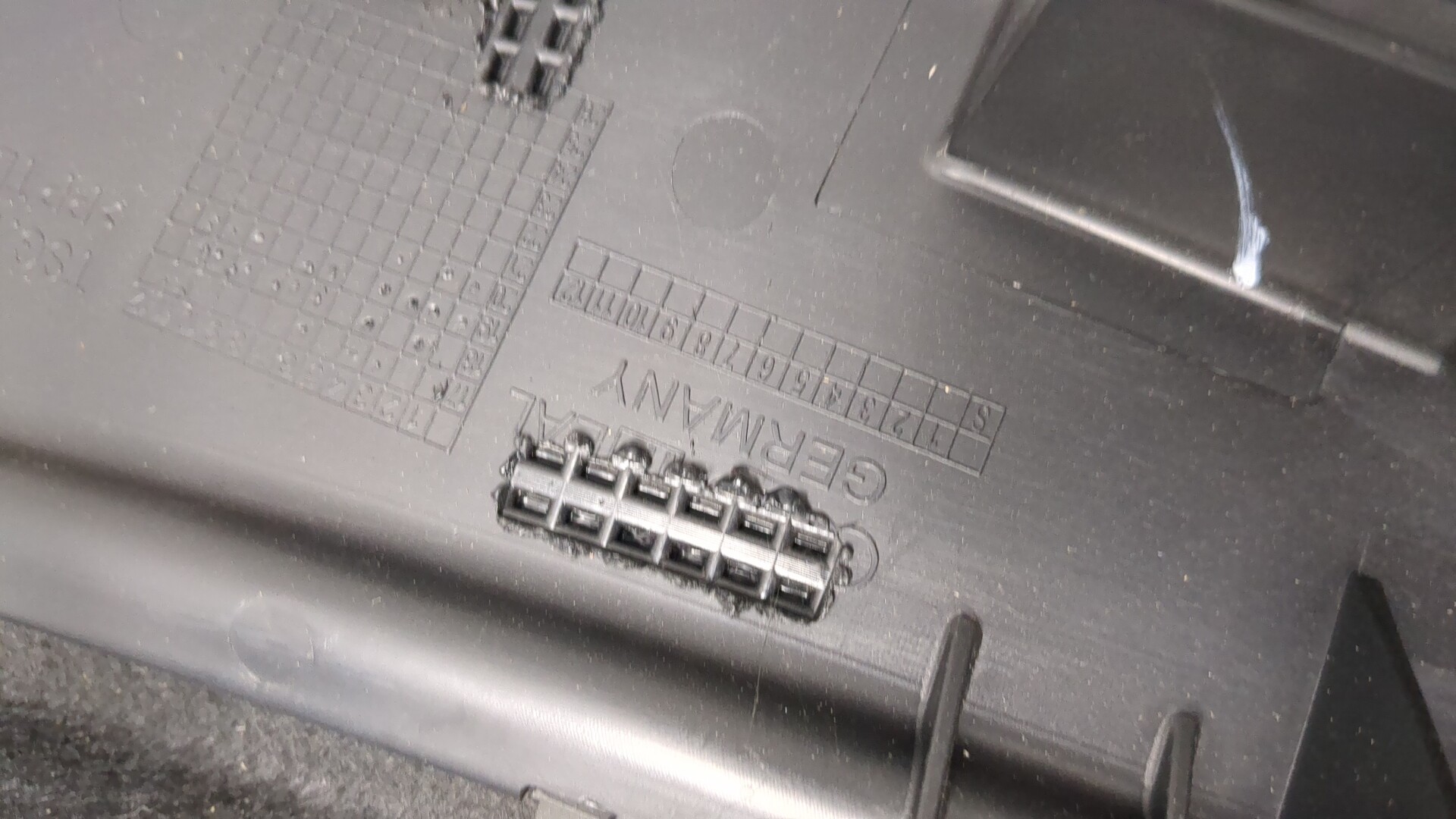 Обшивка багажника